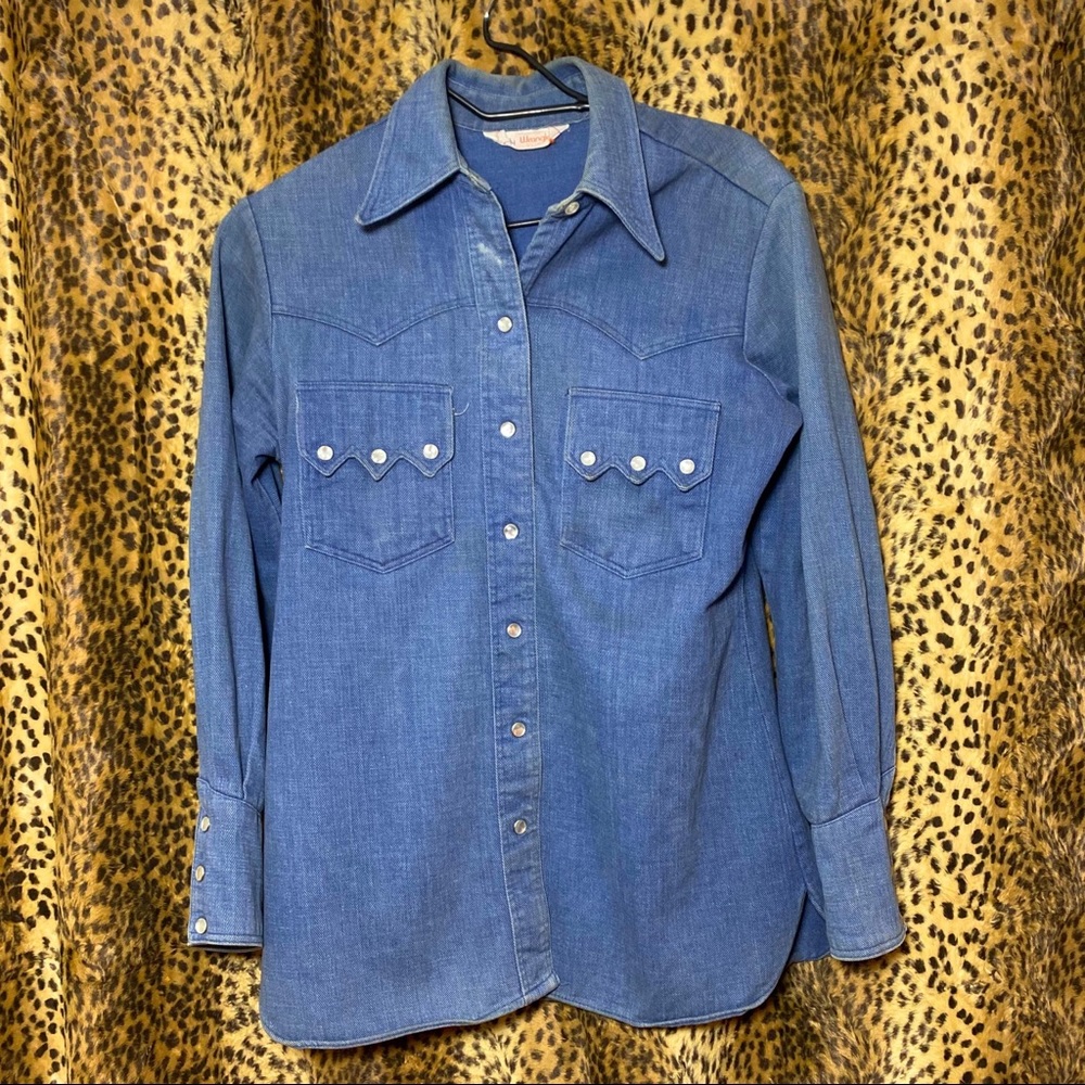 Vintage Lady Wrangler Pearl Snap Denim Shirt